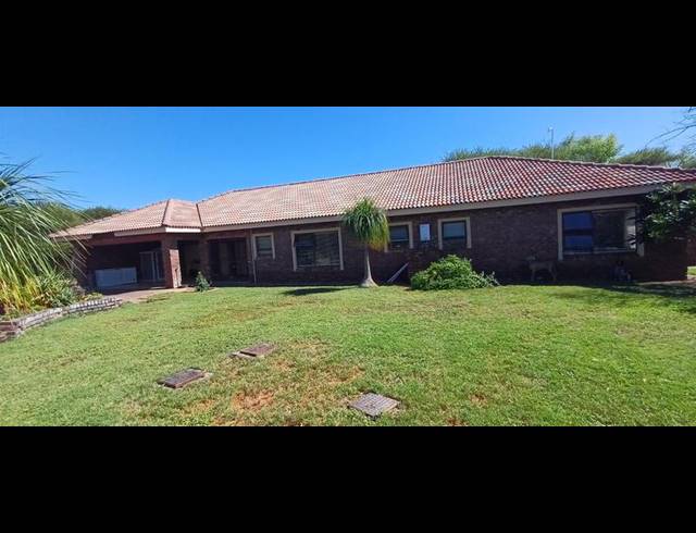 FARM FOR SALE IN MARKEN
